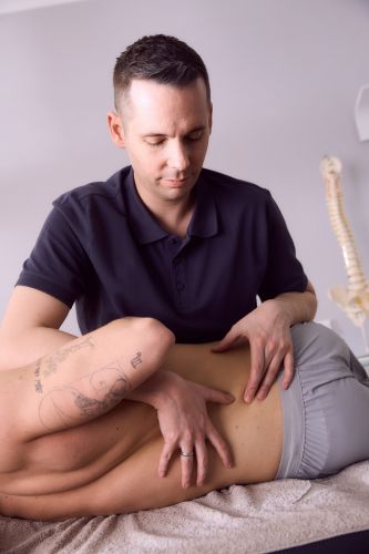 Manuelle Therapie der Lendenwirbelsäule in einer Privaten Physiotherapiepraxis