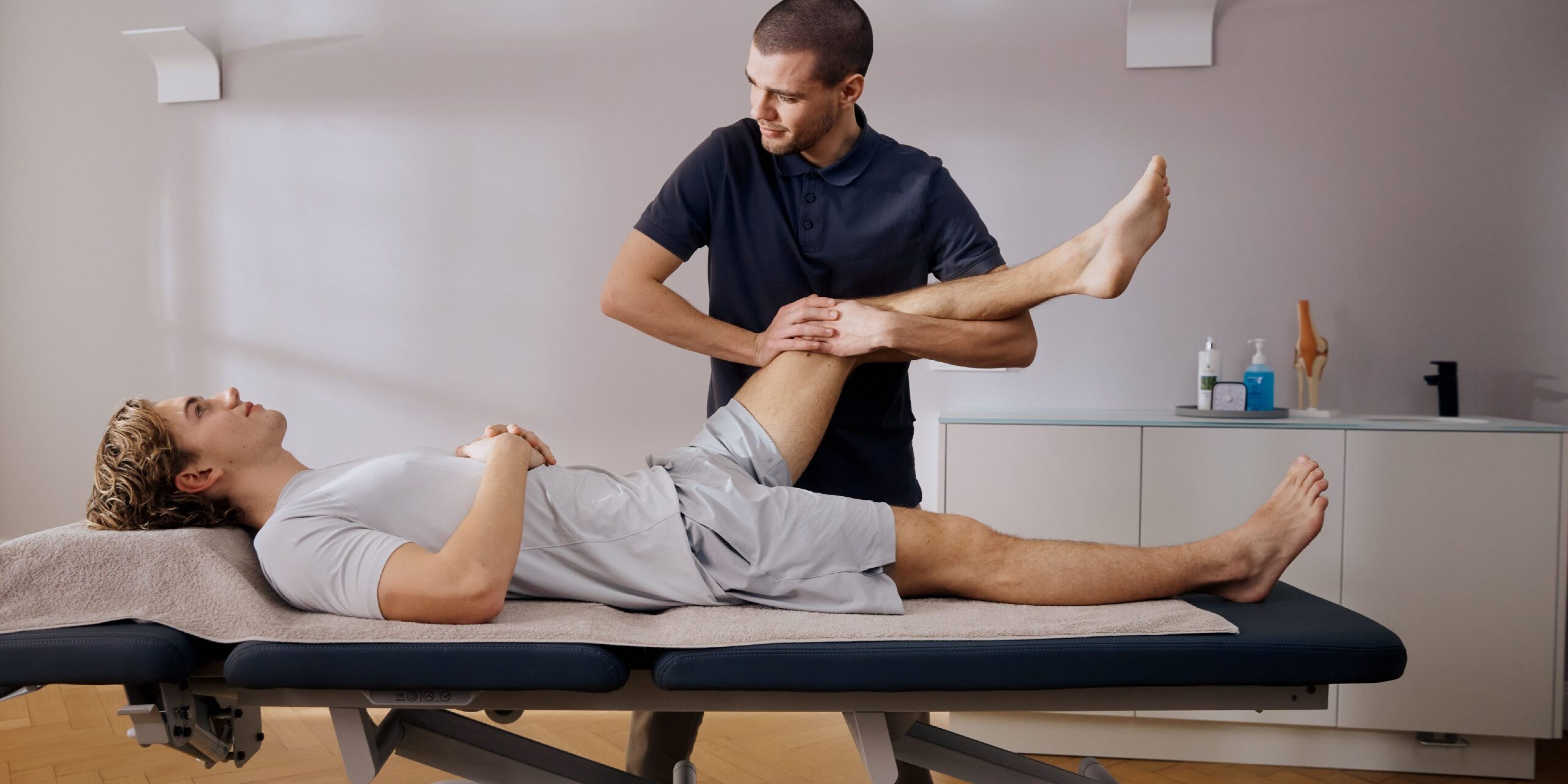 Manuelle Therapie und Physiotherapie des Kniegelenks in einer Privatpraxis für Physiotherapie in München Schwabing